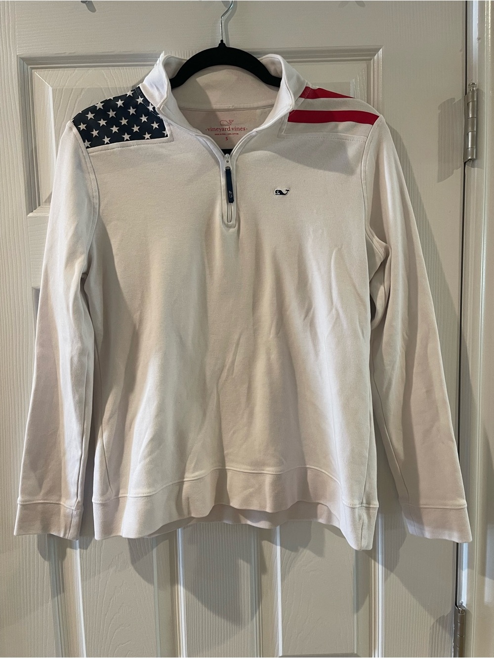 Vineyard Vines Women’s White Long-Sleeve 1/4 Zip with Flag Detail